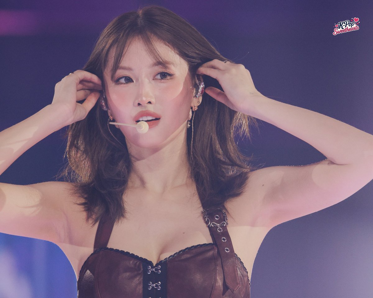 kpopsweethearts's tweet photo. 260710 Momo
#MOMO #TWICE #모모 #트와이스 #モモ https://t.co/SvFcK3GZW1