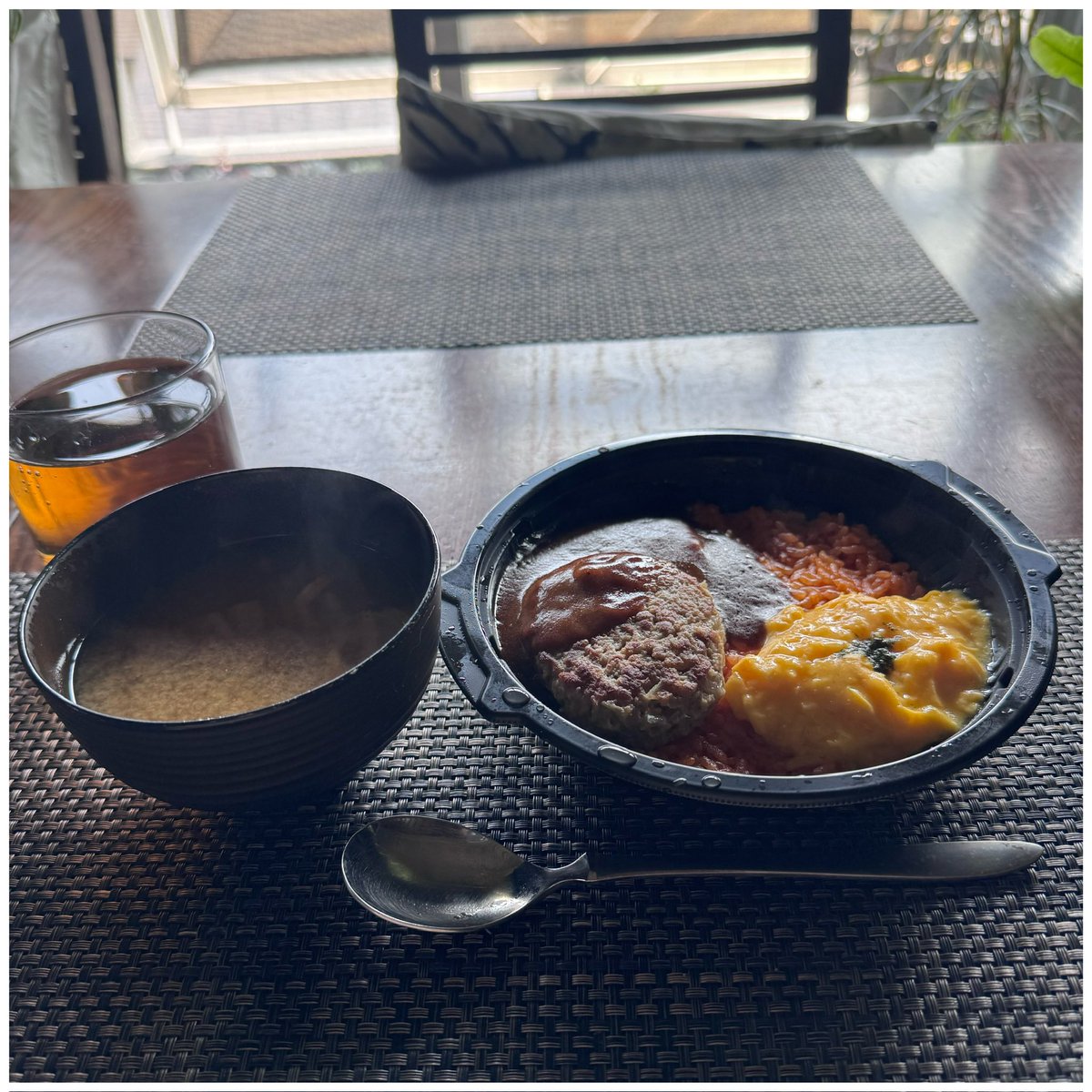 reo_raichi's tweet photo. 昼飯ｲﾀﾀﾞｷ━(人˙꒳​˙  )━ﾏｽｯ

#ハンバーグオムライス
#にゅうめん https://t.co/TZ7PN0WyyO