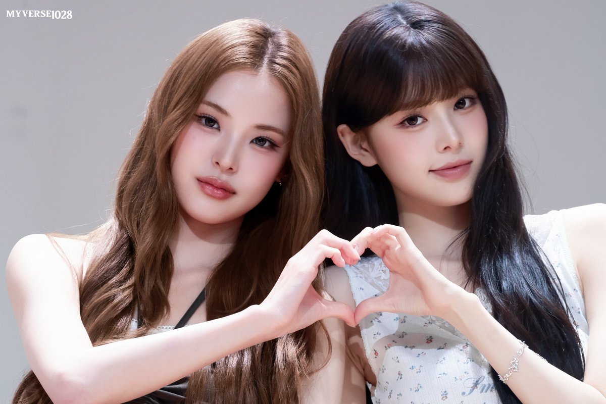 ammie_xy's tweet photo. @ivellusion @wakeone_offcl @izna_offcl it’s not a bad idea too since they’re 2 members from each group
@SBSNOW pls consider and make them a six 6️⃣ members stage . https://t.co/GXLwlrok4O