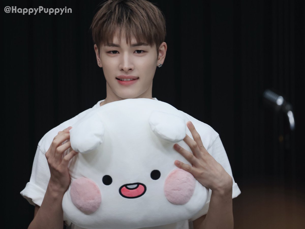 HappyPuppyin's tweet photo. 260720  SOUNDWAVE
#HARU #하루 #NEXZ #넥스지 https://t.co/XPPXOVMGKN