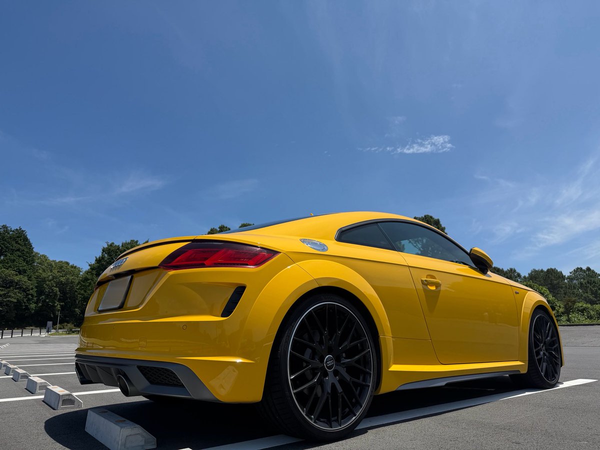 hida1972830's tweet photo. Audi

TT  Coupe

40 TFSI

S line

Vegas Yellow

255/30 ZR 20

2019年式（令和元年）

Audi Approved Automobile

アウディ認定中古車

Audi Approved Automobile 湘南

2026.1.30.    大安吉日　納車 https://t.co/ip19KdFvU9