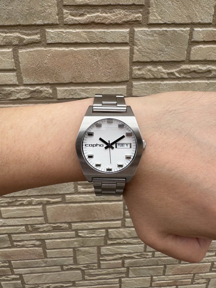 timeslab_watch tweet picture