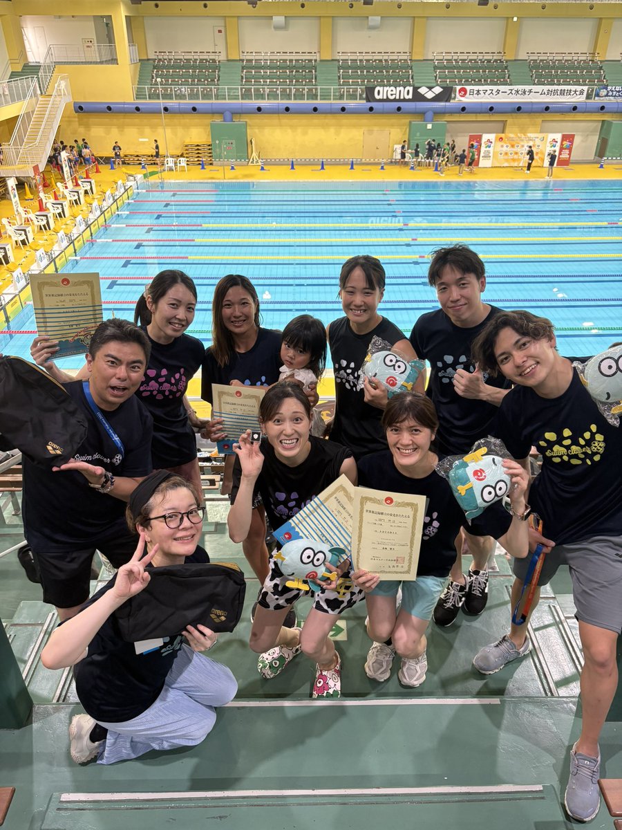 swim_clover's tweet photo. 尼崎WR×3🌍🎖️🎖️🎖️

悔しいレースもありましたが
無事同大会で3つの #マスターズ世界記録 を出す事ができました。

とりあえず目標達成？引退後もこうしてみんなで泳げる事に感謝🐠🫧🍀

◽️4×100女子FR(120)
◽️4×100混合MR(119以下)
◽️4×100女子MR(120)

#スイクロ https://t.co/29vyzPsVPL