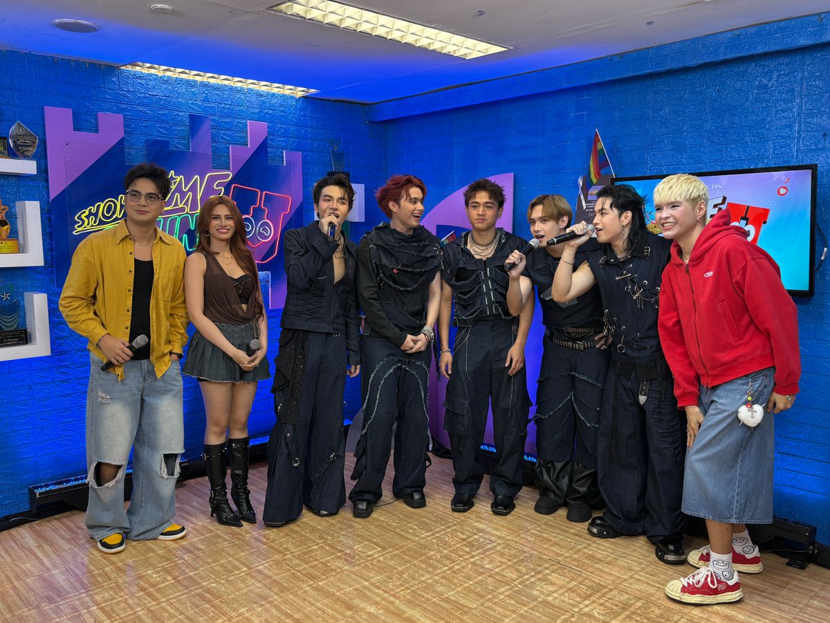itsShowtimeNa's tweet photo. 🌟VXON sa #ShowtimeOnlineU! #ShowtimeYesI https://t.co/jy5q1hFS2y
