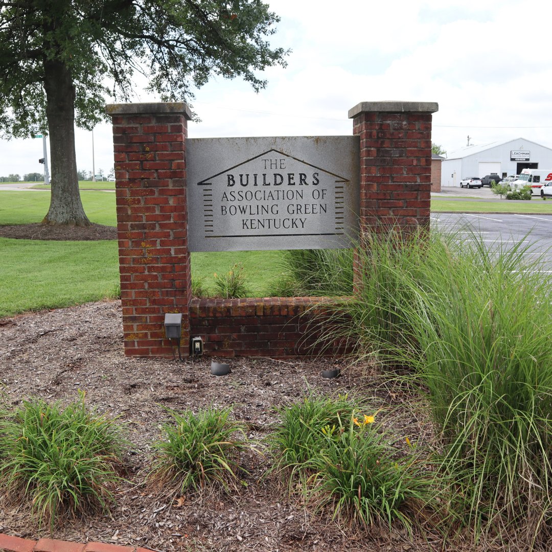 BldrsAssocSCKY's tweet photo. Some signs show their age. This one shows a legacy.

We’re proud to be part of South Central Kentucky and honored to support the people helping our community grow. Here’s to the history behind us and the future ahead. https://t.co/QIYSfa5Est