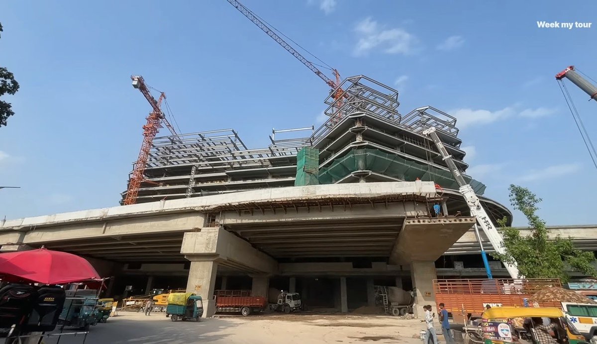 gujarat_com's tweet photo. 🚉 Ahmedabad Railway Station redevelopment is progressing at a rapid pace.

The ₹2,383 crore project will transform Kalupur into a modern multimodal transport hub with seamless multi-modal connectivity.

Pics - week my tour https://t.co/bDnc8yMAdQ