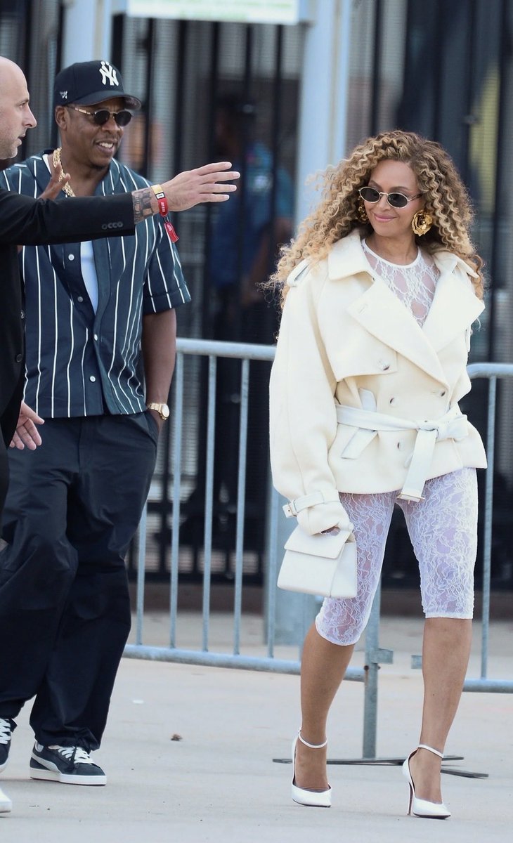 COLMENA BEYONCÉ tweet media