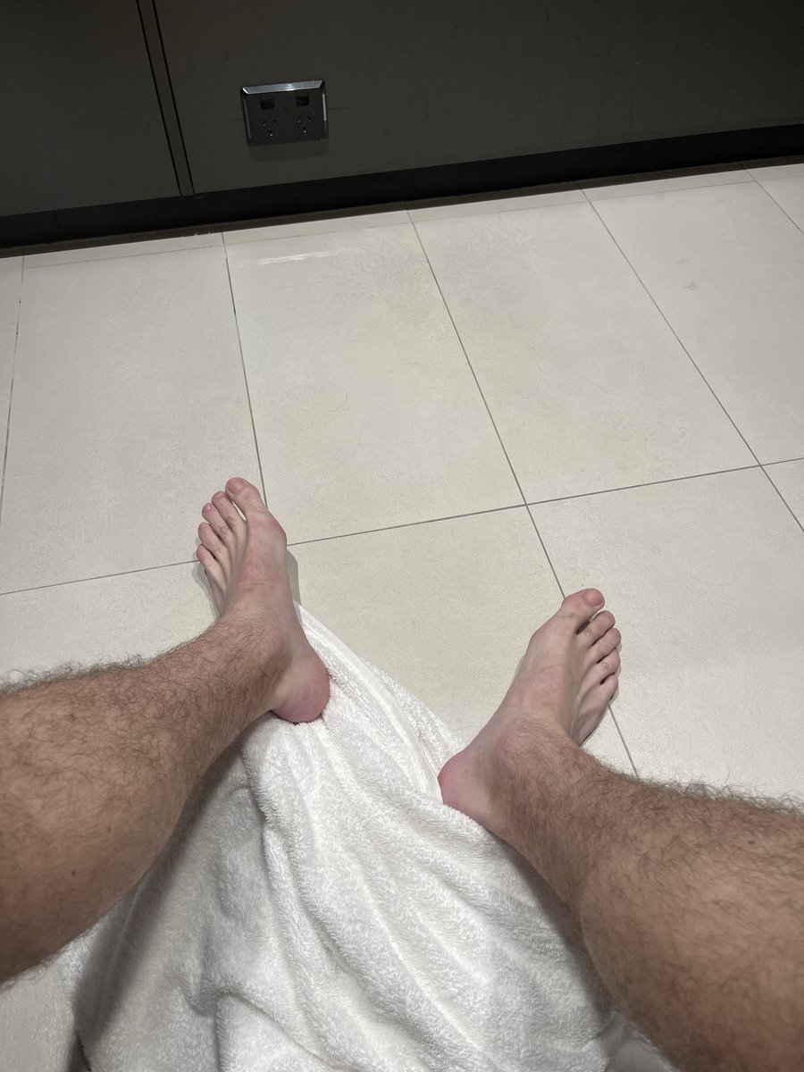 AlphaDomIrish's tweet photo. Which #sub wants to #worship these #alpha #feet

#findom #finsub #master #sir #hairy #bulge #underwear #socks https://t.co/cvvQViQuOT