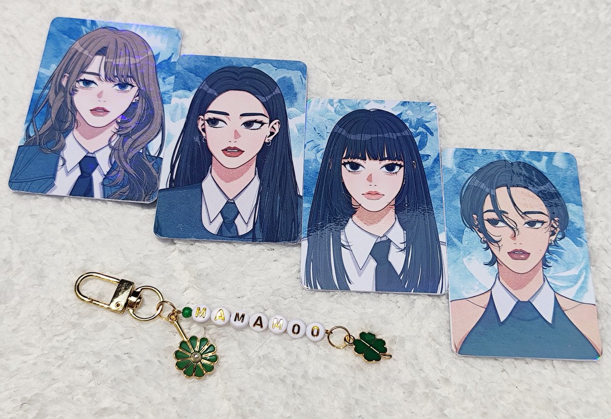 silla_ml's tweet photo. MAMAMOO Manila Freebies
Hello, Moomoos!! Finally able to share all the freebies that I've prepared for you. See you at the concert! 
💚Set 1
     - Keychain
     - 4 photocards of the drawing
💙Set 2
     - Postcard Design 
     - 4 photocards of the drawing

#MAMAMOO #4WARDinMNL https://t.co/PdltTyGe5k