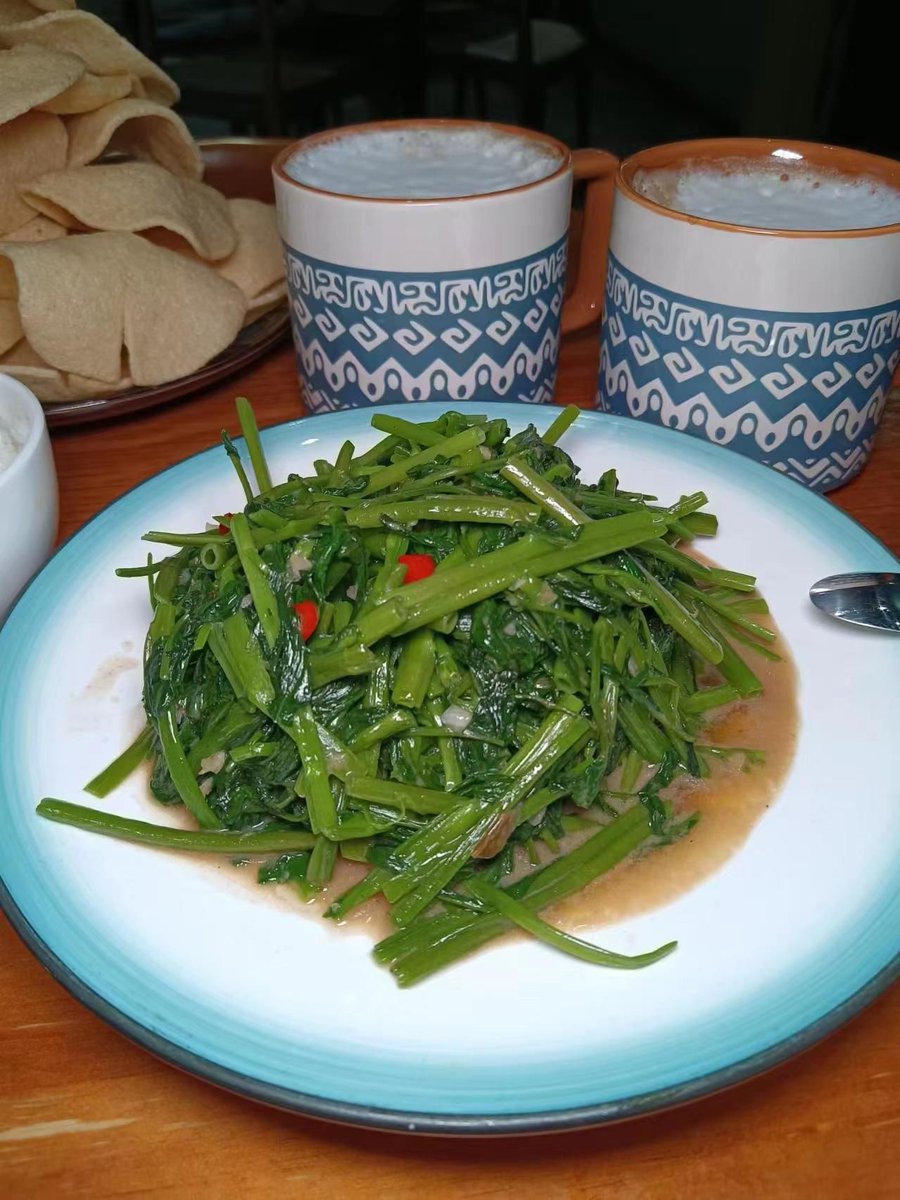 BhanviGuron's tweet photo. Craving bold flavors Try our fragrant Thai green curry—spicy, creamy, and loaded with tender veggies!  Perfect for a cozy weeknight treat! https://t.co/ay2K9RY6rA