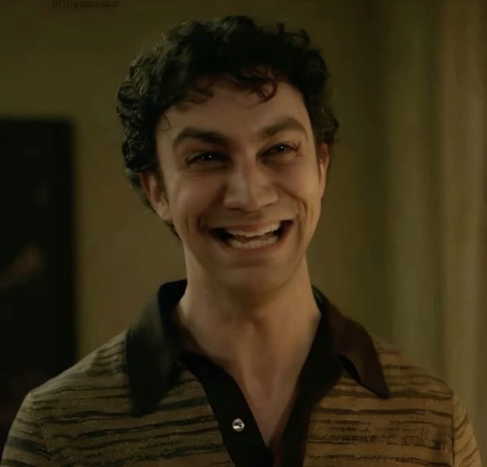amadesssa's tweet photo. he was so happy to potentially be cracked in a coffin https://t.co/RfNYUi0lrH