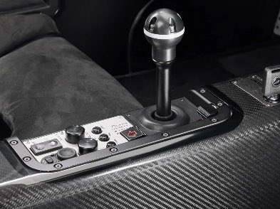 autoportalcy's tweet photo. Rumours are mounting that McLaren is preparing an ultra exclusive new supercar, reportedly codenamed P50, with a possible debut at The Quail during Monterey Car Week next month. 

#cars #mclaren #supercar #manual #P50 https://t.co/4c1oTfRspm