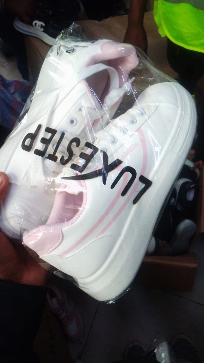 _TheHawker's tweet photo. Hizi pale otc wanakupea na 600 uki buy pair 3 https://t.co/jdygw8MDYX