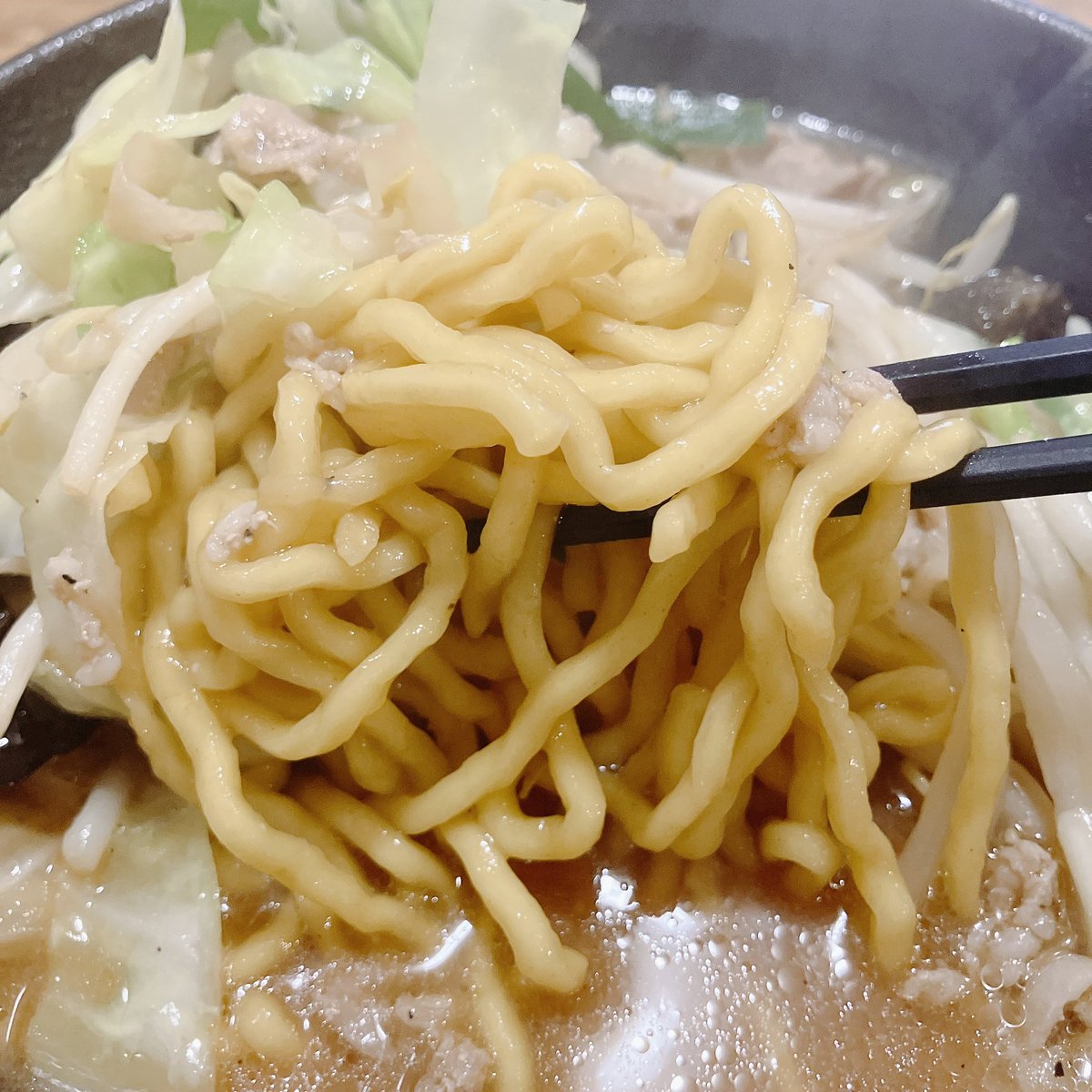 memoryoil_nara's tweet photo. 3連休は最終日はそこまで激混みしなくて良かった😭前半二日がオープンからラストまでかなりバタバタだったから、暑さもあってさすがに消耗しました🔥今日はランチバイト終わったので、今から賄い食べて夕方に整体行けば予定無し！夜は外に出ずゆっくり家のことしてようと思います🫶
 #ナラシー https://t.co/emneU8gMxb