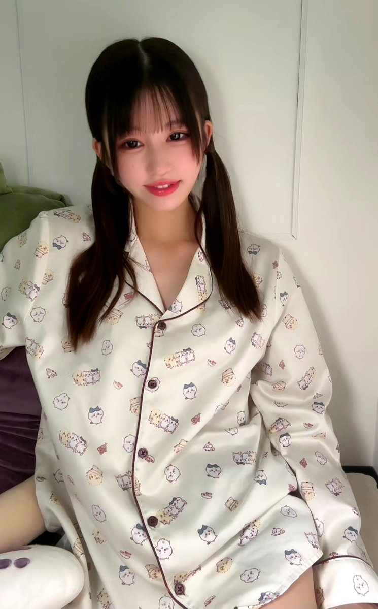 KmcMy777's tweet photo. もえきゅん♥
途中からだったけど
お話しできてよかった😌
いつもやさしいもえきゅん
ありがとう😌
暑いから気をつけて～
いってらっしゃい✋
今日も安定のかわいさだったな✨
＃MyDresscode 
＃マイドレ
＃桜瀬もえ https://t.co/9zpxijERIi