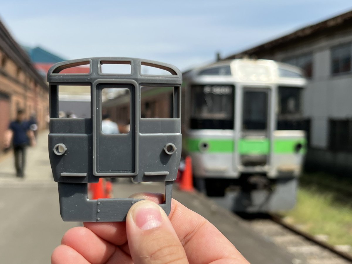 721系の日 お面を作ってから何年か経ったけどどないしよこれ… あ