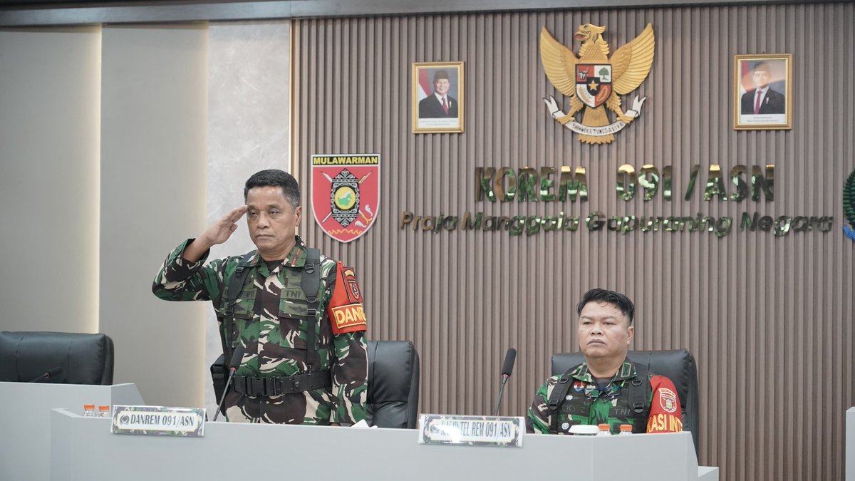korem091asn's tweet photo. Danrem 091/ASN Brigjen TNI Anggara Sitompul, S.I.P., https://t.co/nJhyT3zAFS., membuka Latihan Posko I Kodim 0902/Berau TA 2026 secara virtual.

#Korem091ASN #TNIAD #Kodim0902Berau #LatihanPoskoI #OMSP https://t.co/EnP2bKPJm4
