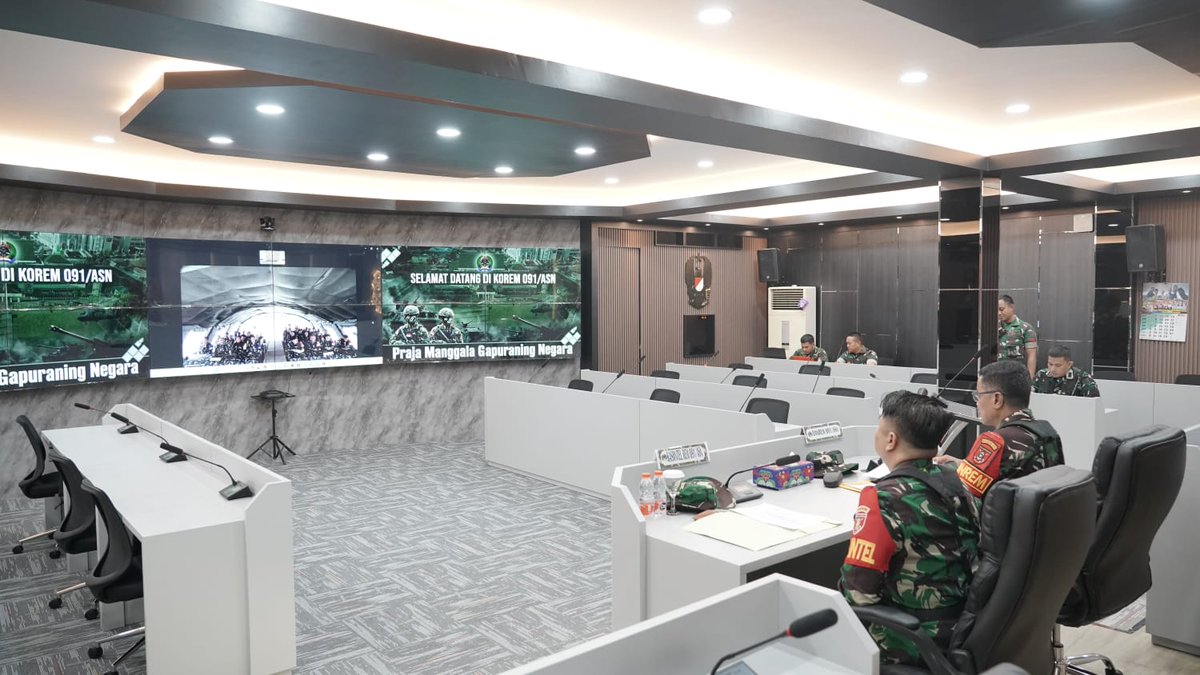 korem091asn's tweet photo. Danrem 091/ASN Brigjen TNI Anggara Sitompul, S.I.P., https://t.co/nJhyT3zAFS., membuka Latihan Posko I Kodim 0902/Berau TA 2026 secara virtual.

#Korem091ASN #TNIAD #Kodim0902Berau #LatihanPoskoI #OMSP https://t.co/EnP2bKPJm4