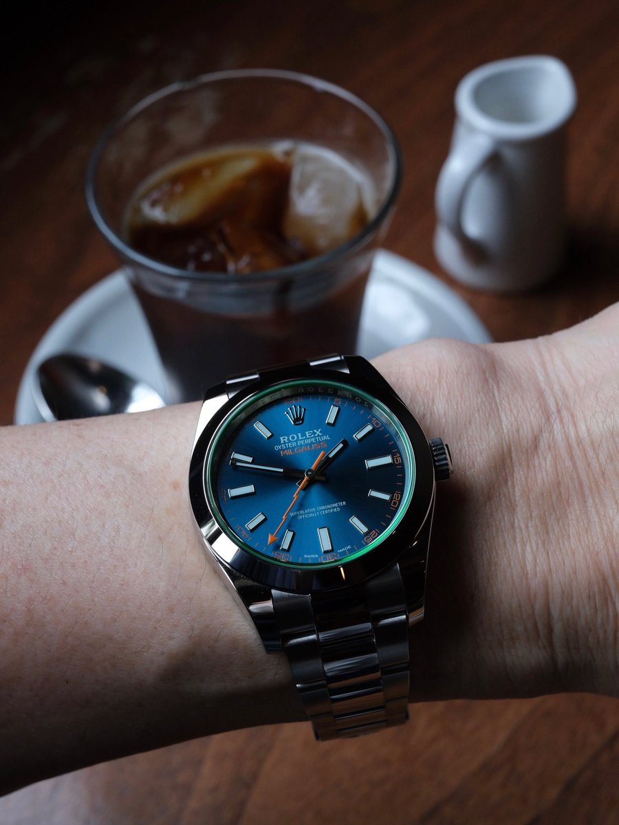 VbkVhq2ifuU4LEt's tweet photo. 外は危険な暑さ。
アイスコーヒーが染み渡る。
#MILGAUSS
#zblue
#116400GV
#ミルガウス https://t.co/XuCQpkaBm1