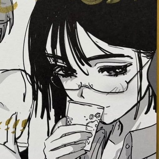 pusheensundae's tweet photo. her glasses make her look so hot https://t.co/kqhLMJsFs1