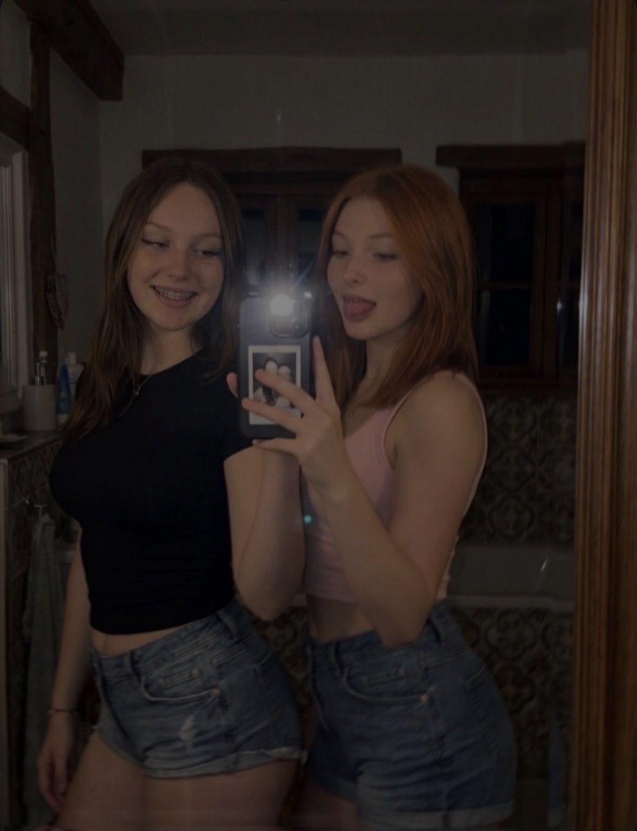 lucyklz's tweet photo. bestie https://t.co/AEc17xdEVa