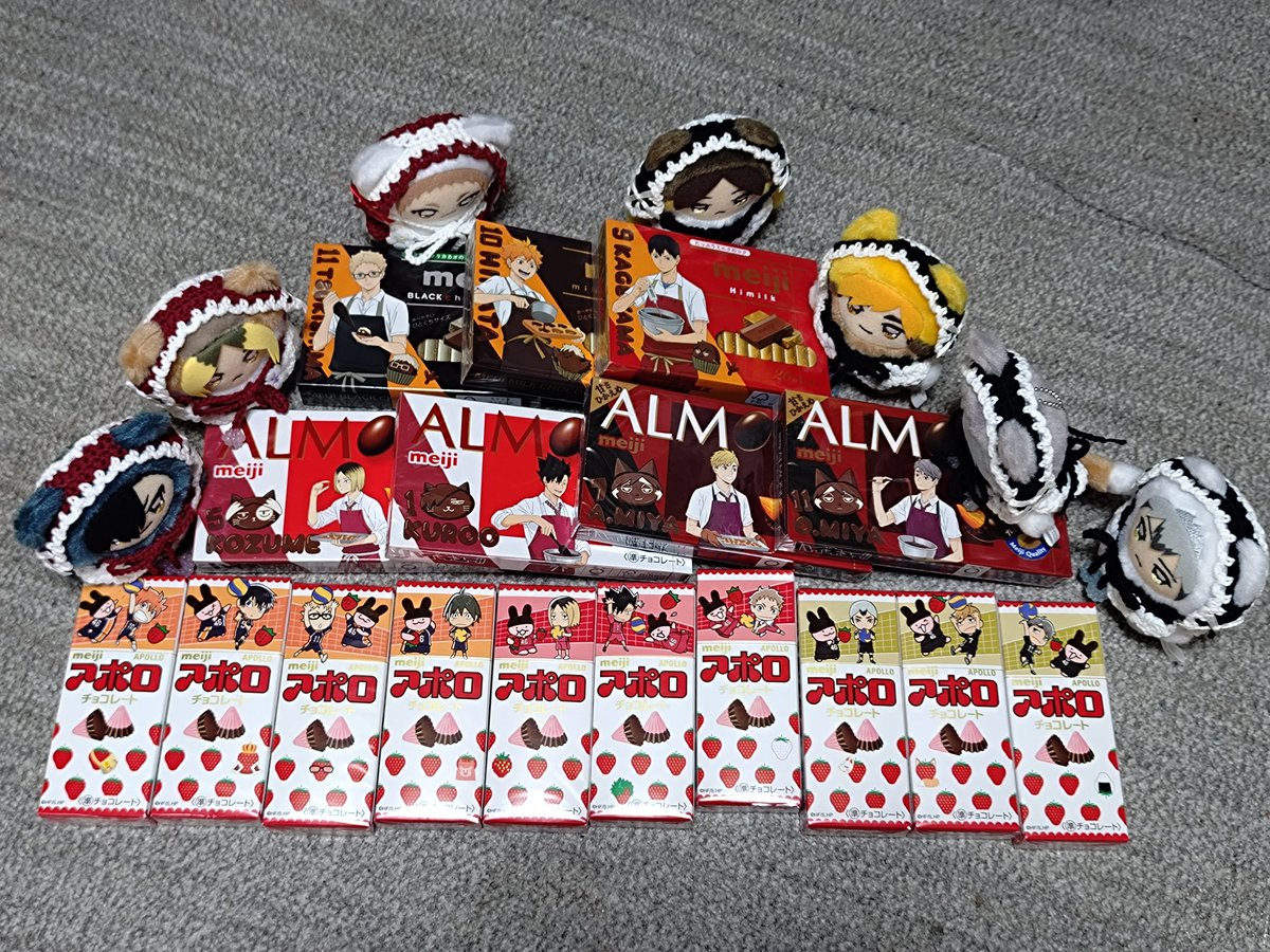 usaaaa524's tweet photo. 出かけたらあったから買ってきた🤣
久々にチョコ爆買いした。
並べるとほんとにやべぇ量だなぁ…暫くはチョコ生活だなŧ‹”ŧ‹”( ‘ч’ )ŧ‹”ŧ‹”
(この後ちみきたさんから説教されるとは思ってない主)

 #うちのちみけも https://t.co/EViyuRQDTU