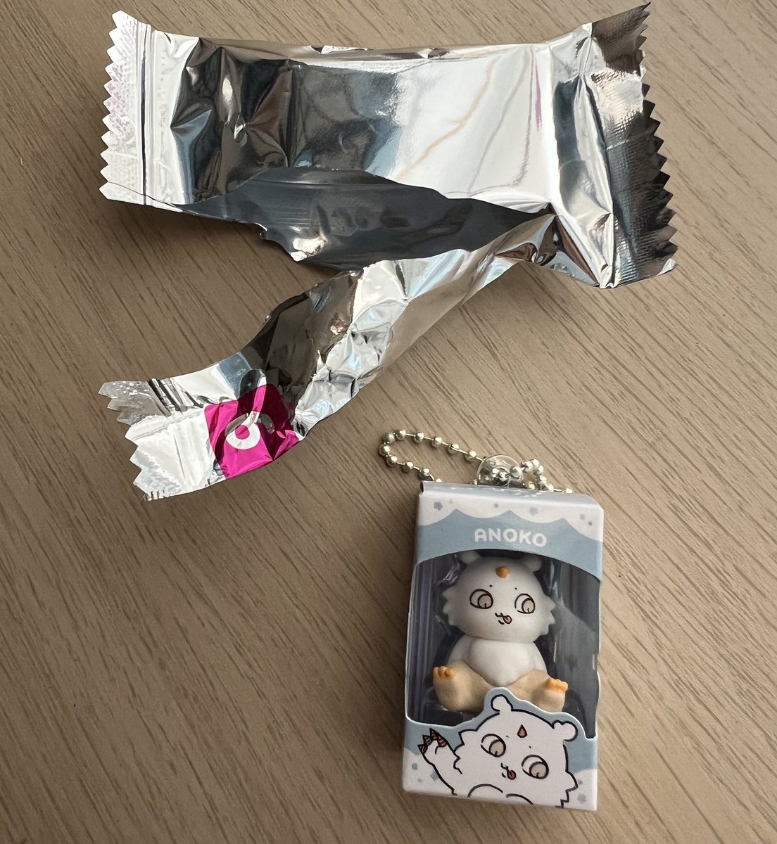 ycnmr's tweet photo. ちいかわのチョコボックスずっと⑥と思ってたら⑨やった😂
ラッコと思って開けたらあのこ出てきて吹いたww
あのこ交換していただける方探してます！
[求] うさぎ > ハチワレ > シーサー

大阪手渡し>郵送 https://t.co/DtbOgXa8W3
