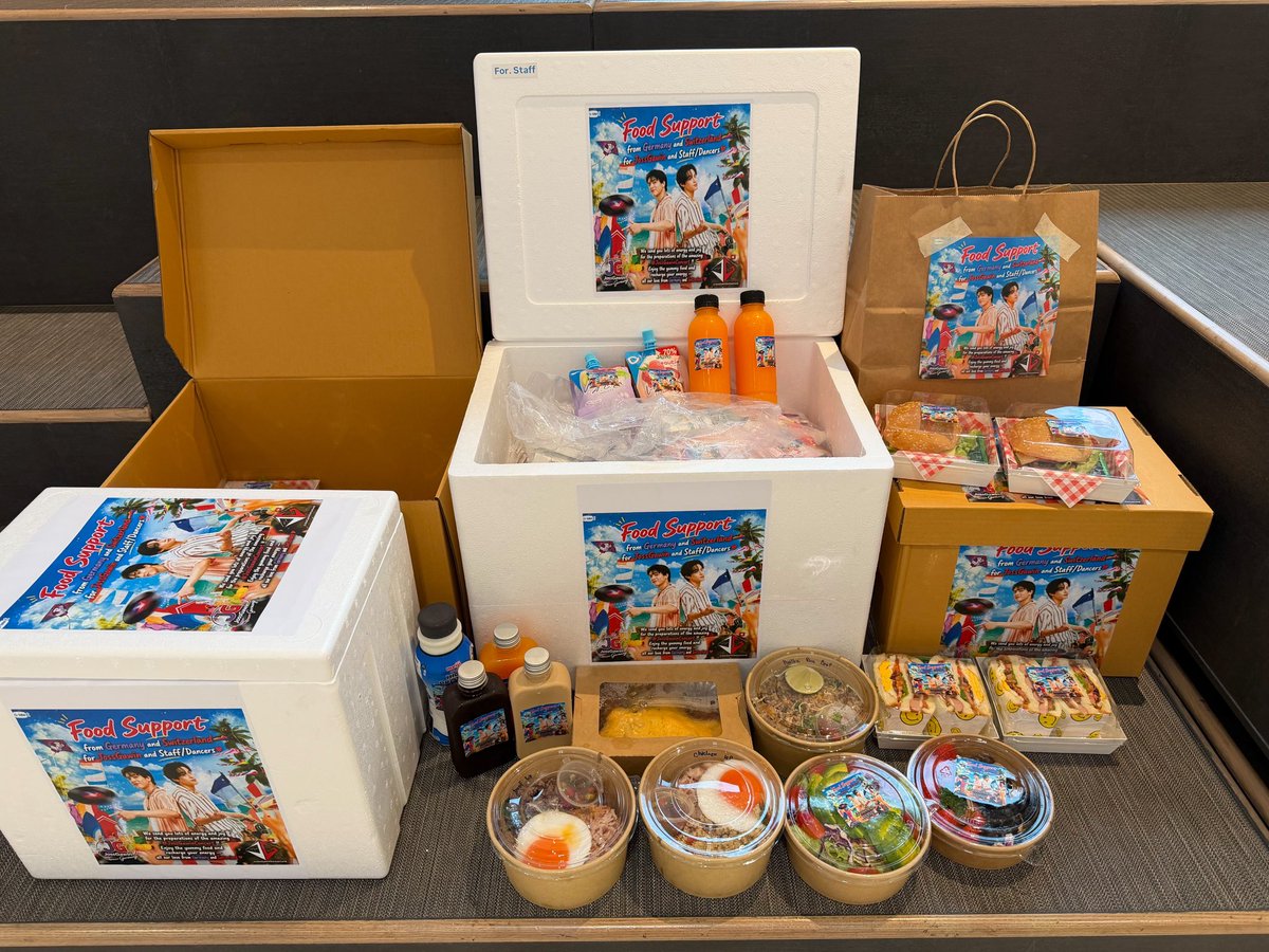 JossWayarofc's tweet photo. 🍱 ขอบคุณสำหรับ Food Support และกำลังใจดีๆ ที่ส่งมาให้คุณจอส น้องกวิน และพี่ๆ แดนเซอร์ในวันนี้นะคะ ❤️ ขอให้ทุกคนได้อิ่มอร่อย เติมพลังสำหรับการซ้อมในคืนนี้ที่ยังอีกยาวไกล สู้ๆ ครับ ✨💪🏻

☕️ Thank you so much for the food support and warm encouragement for Khun Joss Nong Gawin and the dancers today. ❤️ We hope everyone enjoys the meal and gets energized for tonight’s rehearsal. Keep fighting! ✨💪🏻

#JossWayar #JossGawin
#JossGawinConcert