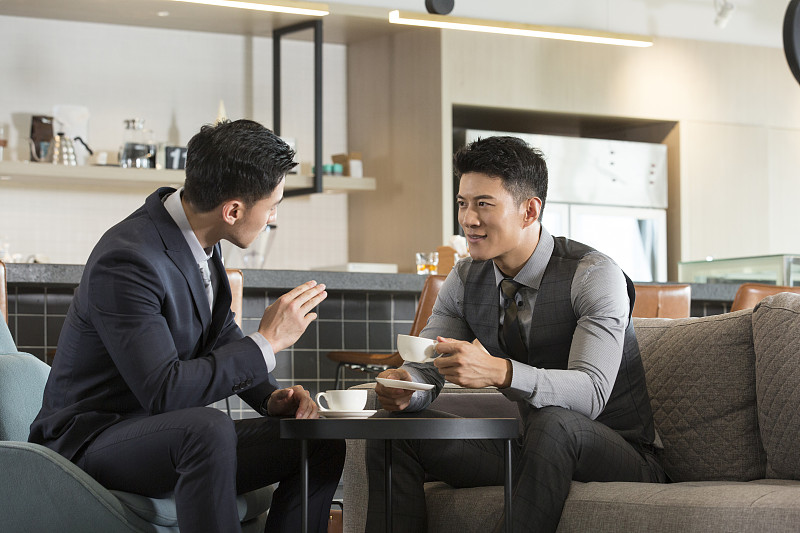 Sun23685798's tweet photo. Just grabbed a coffee and chatted with the new colleague for 10 mins—small talks make work feel way warmer! #WorkVibes https://t.co/LaWwXNlrXI
