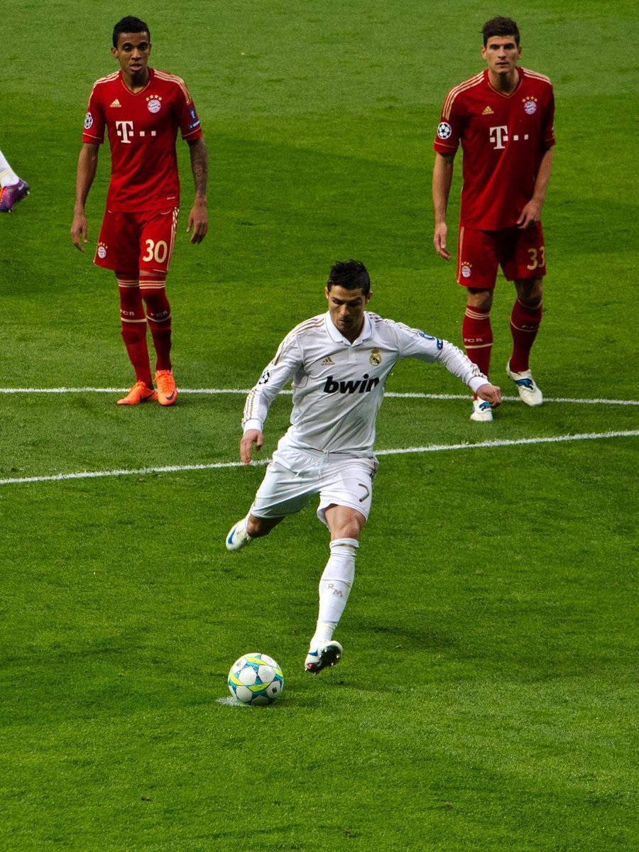 Footballzone tweet media