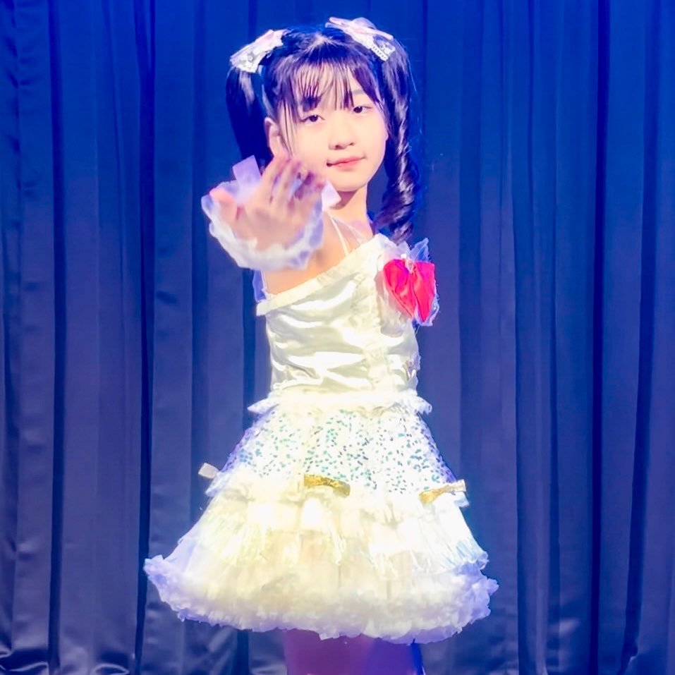vz_ex's tweet photo. 2026年7月　エンタメラボ

パラパレキッズ(ふうあ推しカメラ🎥)→ https://t.co/Nnng9RFXqK

桃那ふうあ　@momonafua 
パラパレ　@para_ceo_p https://t.co/hvJt3yypBB