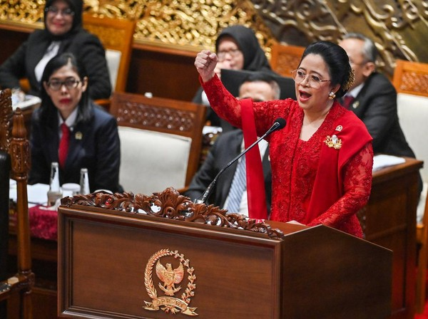 LambeSahamjja's tweet photo. DPR resmi sahkan RUU PFII jadi undang-undang:
- PFII itu maksudnya pusat finansial internasional indonesia
- bali akan jadi dubainya indonesia
- akan ada pajak 0 % buat investor asing 
- serta keringanan regulasi buat investor
- hanya butuh 19 hari sejak di gagas
- RUU perampasan aset dari 2008 belum kelar