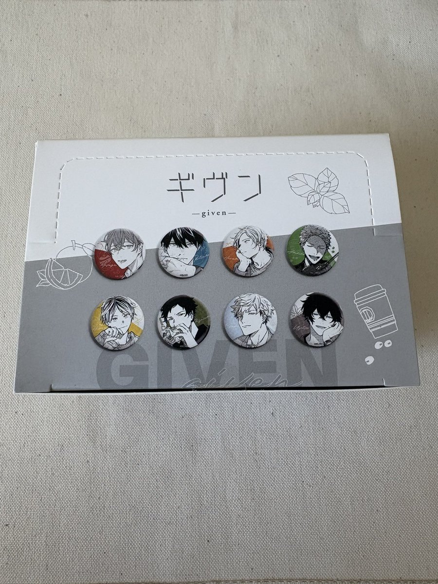 tora_hamburger's tweet photo. 【譲渡】ギヴン　CODA 缶バッジ

譲:画像のもの

求:定価4400円+送料

中身のバラ売りは考えてません。
外箱なしで良い方はご連絡いただければ個々にプチプチ包装します。 https://t.co/cddgAhDKM4