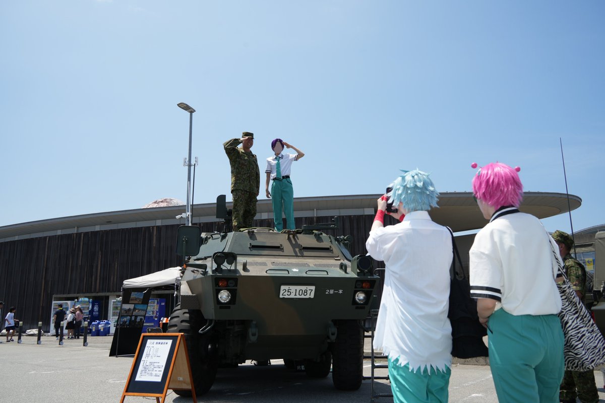 JGSDF_takada's tweet photo. 【第２普通科連隊】
７月１９日・２０日の２日間で富山県滑川市及び魚津市にてイベントに参加し、８２式指揮通信車・１／２ｔトラックの車両展示を実施しました。初めて見る車両に興味津々の方ばかりでした！
＃龍宮まつり　＃MEGAドンキ自衛隊体験フェア
https://t.co/qAIPUGj7NU https://t.co/KkrIZtWALG