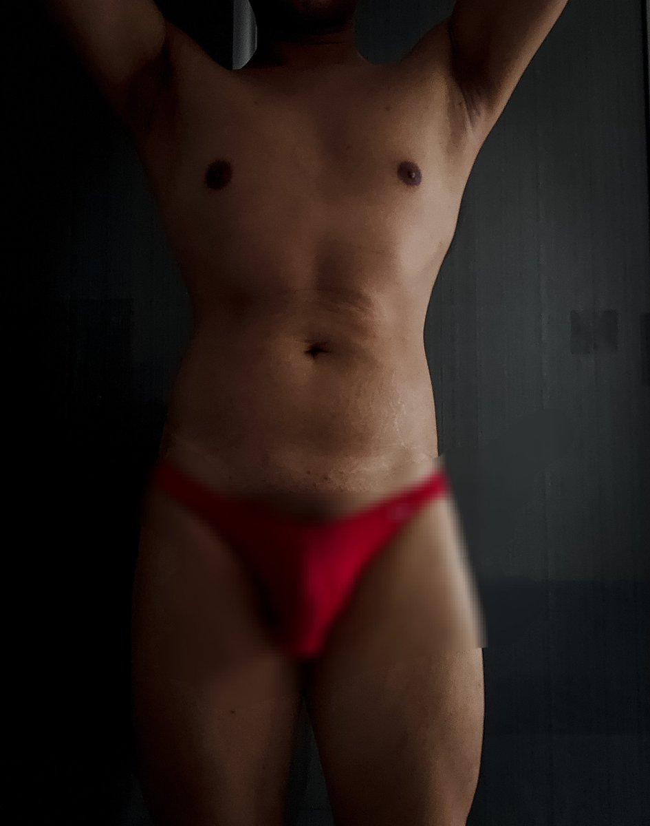 ENAUFF's tweet photo. Idk what kind of bod type is this...🥴MDL https://t.co/auEjeNGRqY