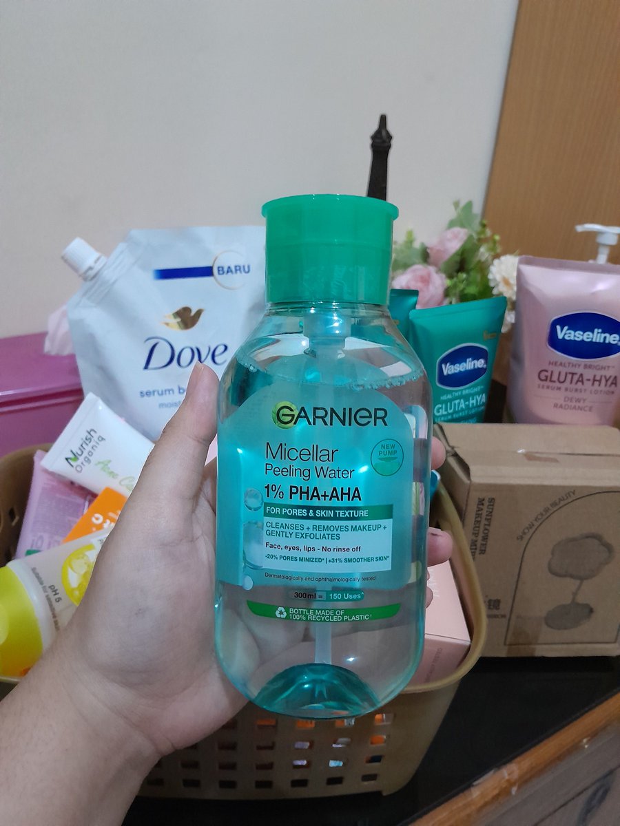loveyoutw00's tweet photo. PL 95% Garnier Micellar Water 300ml - 45k 
NEW Garnier low ph fw kuning 100ml - 25k 
PL 90% Vaseline gluta hya pink 330ml - 45k 
NEW Vaseline gluta hya hijau 200ml - 35k / pcs

☆ Boleh nego tipis asal langsung CO
☆ Link by request di DM (mention / reply setelah DM biar kebaca) https://t.co/YjUcDWZox4