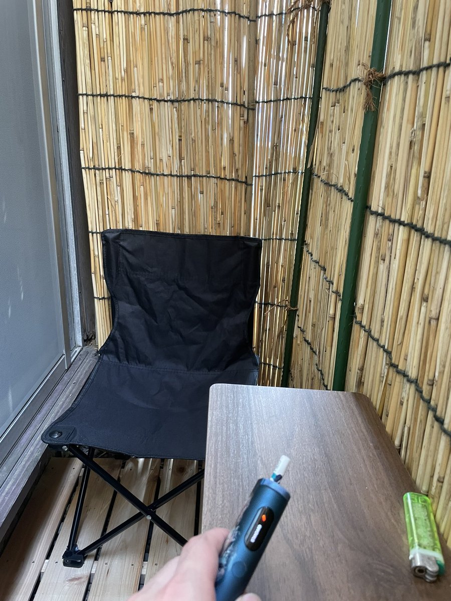 daisukeee108's tweet photo. 午前中野暮用を済ませ昼過ぎに冷房効いた部屋に閉じこもって歌ったりなんかしてたけど外ヤバい暑いやん。 https://t.co/1souTLM4GH