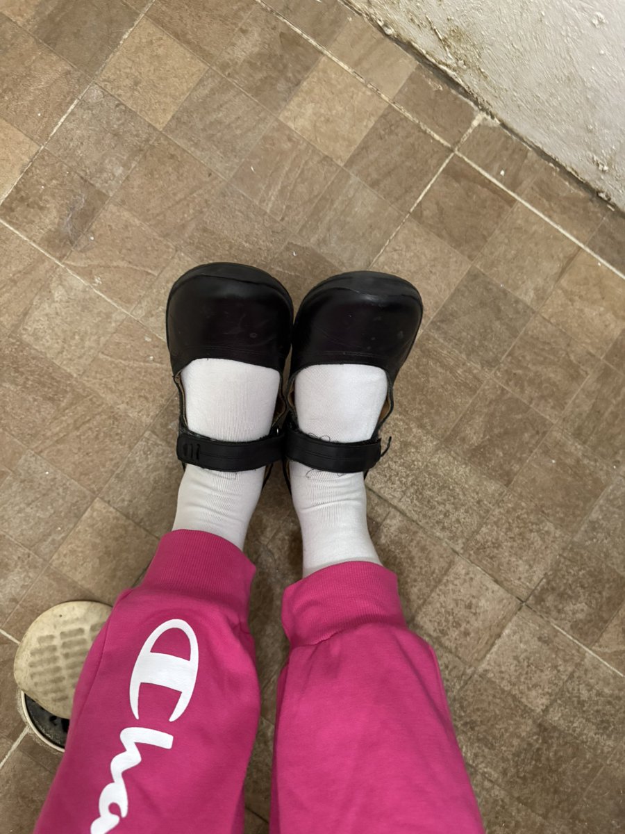 decolegial4's tweet photo. #maryjaneshoes #zapatosescolares #schoolsocks #whitesocks #socks https://t.co/LWkLP9P4nl