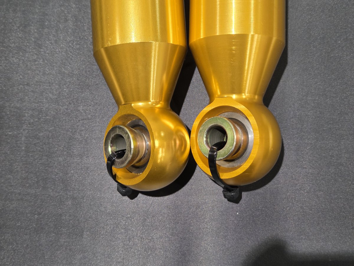レーシングギアのZX DAMPER JZX90/100用はリアブラケットにピロボール