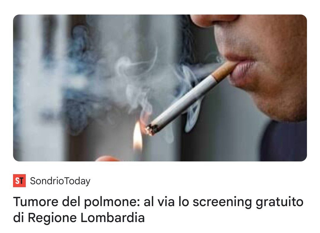 MarcoDabizzi's tweet photo. I media continuano ad associare il fumo con il cancro ai polmoni.

Ma c'è un problema.

Dal 1980 ad oggi, i fumatori sono calati enormemente.

Il tasso di tumori ai polmoni è invece rimasto costante fino a soli pochi anni fa, per poi addirittura cominciare a salire.

Intendiamoci, non è solo colpa dei vaccini, l'uso di olii vegetali in cucina è probabilmente una causa più importante, ma almeno la gente guarda l'immagine e pensa "io non fumo, sono a posto".