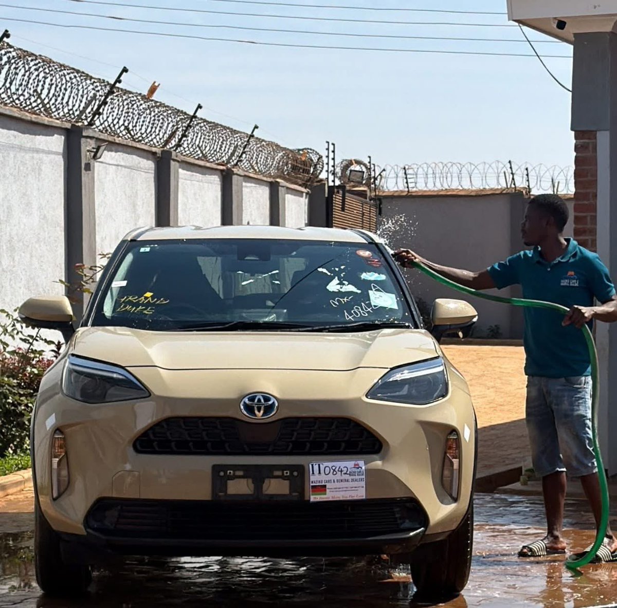 MazikoCars's tweet photo. We import ; we deliver to your doorstep. Toyota Yaris Cross ready for delivery, to import yours 
WhatsApp/Call 0888377738
                                info@mazikocarsmw.com 
Or visit our office in Area 4 , B&amp;C House floor number 1 https://t.co/4oHVEPjMsk