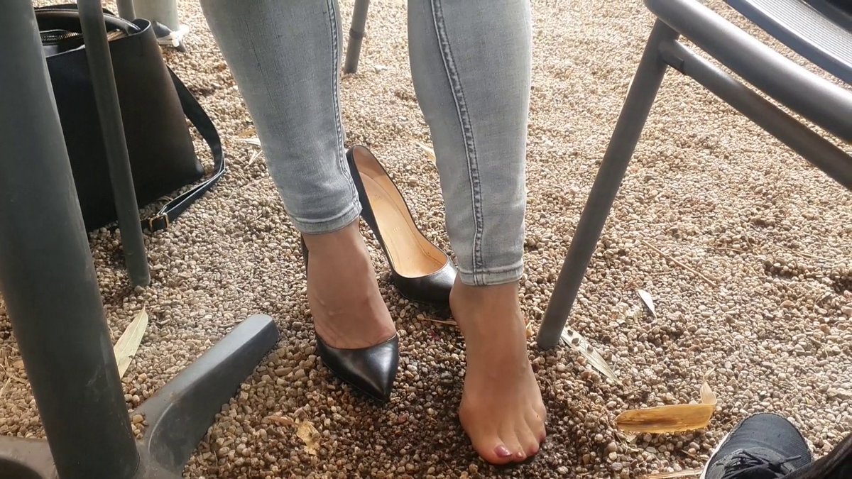 HelenaAbramov's tweet photo. https://t.co/rJVhhGPMaa
πππ
#strumpfhose #lostshoe #oneshoeonly #oneshoe #oneshoeoff #nylonsoles #pantyhose #highheels #nylontoes #toefetish #smellfeet #suntanpantyhose #oneshoeonly #dirtyfeet #dirtyfeets #dirtysoles #dirtytights #Schuhklau #shoeplay #pantyhoseunderjeans https://t.co/x0uGoUq2Ba