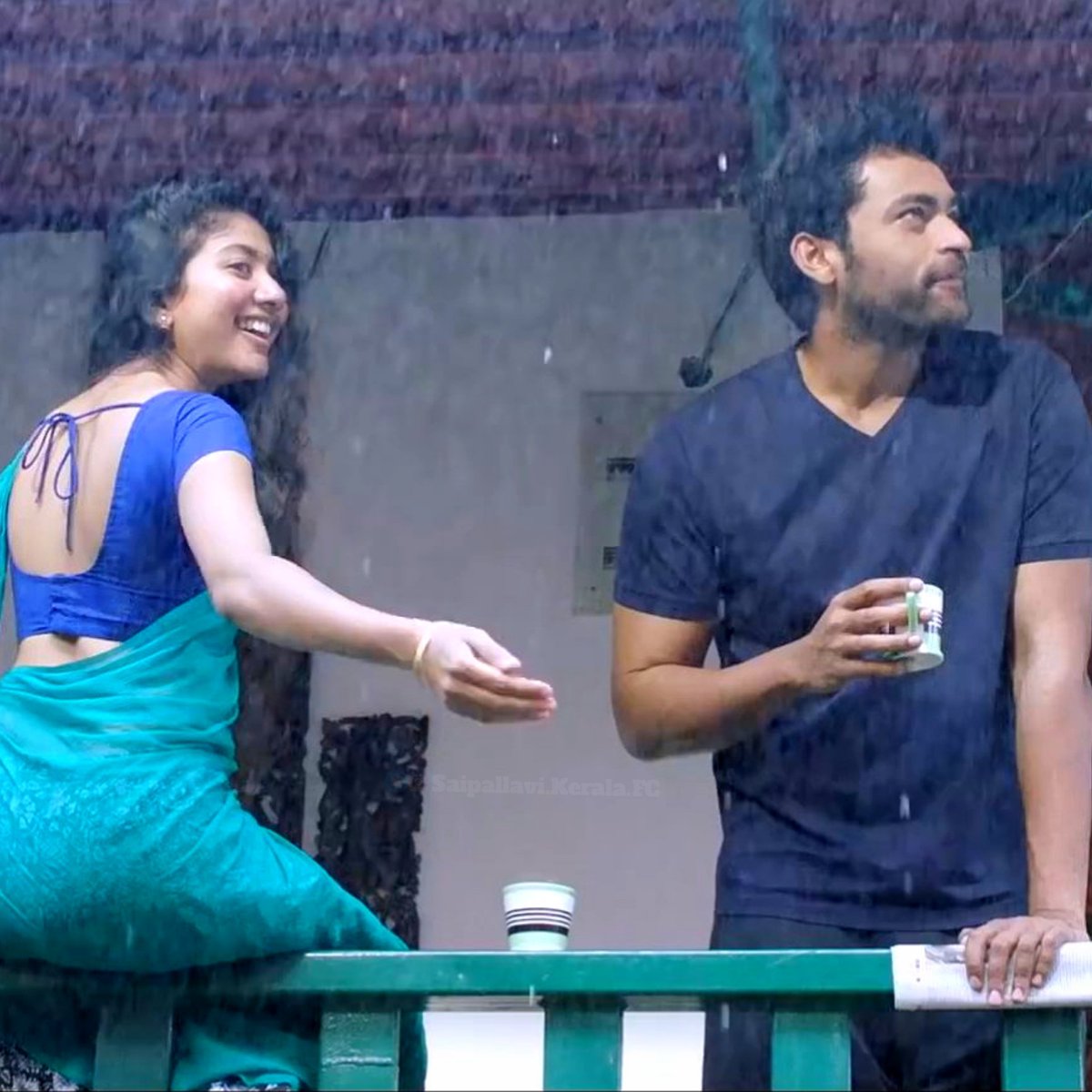 BoxOfficeSouth2's tweet photo. #Fidaa Final Box Office Collection :-
Andhra & Nizam : βΉ69.15 Cr
Karnataka : βΉ5.30 Cr
Rest of India : βΉ1.45 Cr
Overseas : βΉ15.05 Cr / $2.34 Mn
Total Worldwide Gross : βΉ90.95 Cr
#9YearsForFidaa https://t.co/eJR3ey1xCk