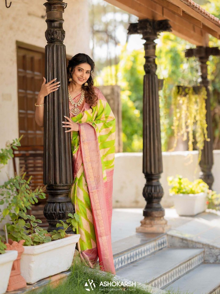 Tamil_Trends_'s tweet photo. Sneha Latest Photos ❤
#Sneha https://t.co/avyG6BkC2M