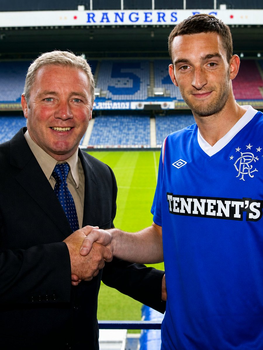 WATP72RFC's tweet photo. 🗓️ #OnThisDay 2️⃣0️⃣1️⃣1️⃣ : Lee Wallace signs from Hearts for £1.5m. He said “I'm a #Rangers player now. I'm at a huge club with European football and winners in the dressing room, and I ultimately want to become a winner.” He'd win every division from the bottom back to the top. https://t.co/eUGkmJMu3v