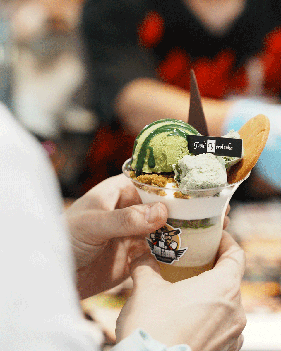 鎧塚シェフと上沢直之投手がコラボした抹茶パフェが7月21日より販売