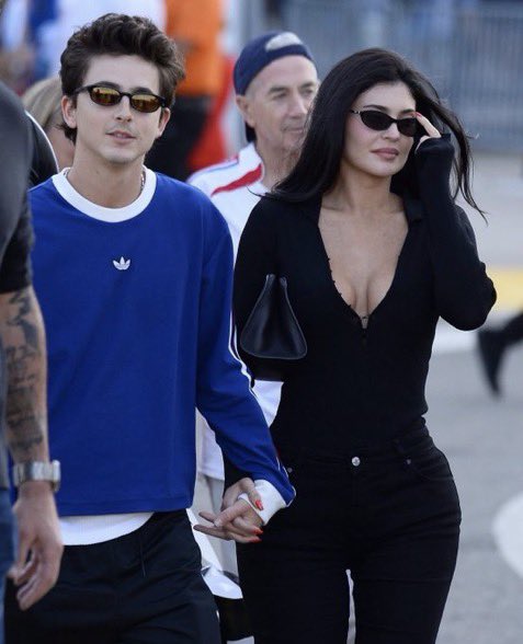 ItsSundarVJ's tweet photo. Kylie Jenner and Timothée Chalamet serving couple goals. ❤️‍🔥 https://t.co/CsRq0PYuXO