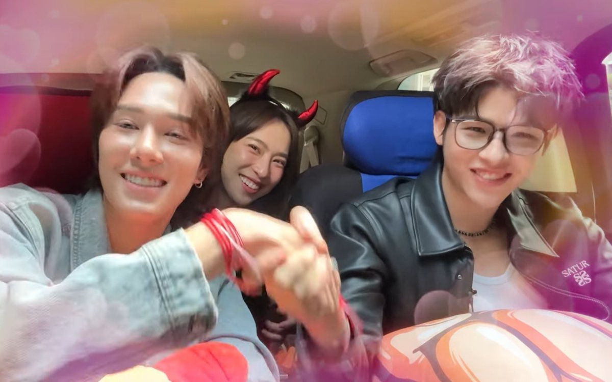 Renatah_ms's tweet photo. After this show, I have no more doubts.
They're so in love. 🩵🩷

#SkyNanixCarราCarซัง 
#SkyNani https://t.co/FwZGkNUN21
