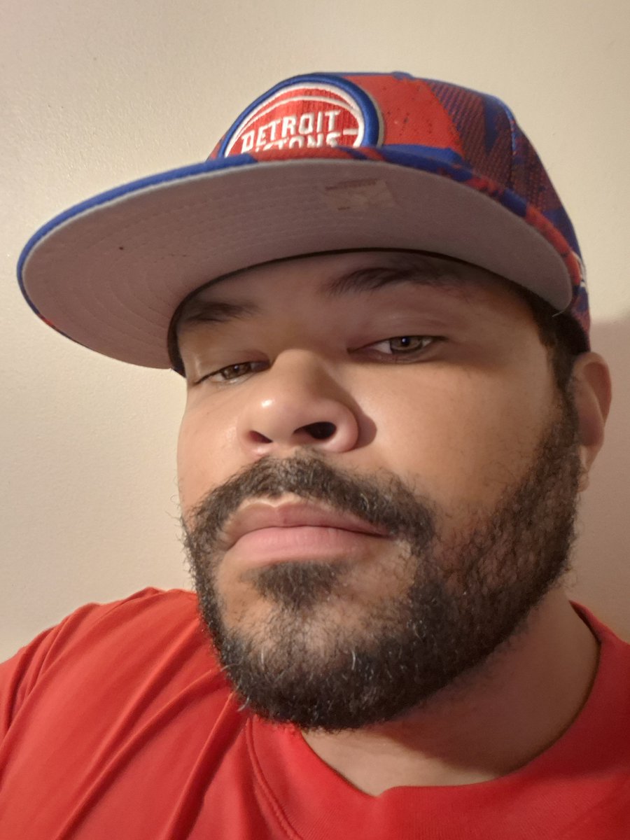 RealDerron's tweet photo. Blessed to see 39 I made it 39 years on this planet next year will four decades. #dirtymittenassassin #thepowerfulplaygoeson #thegameisfarfromover #marathonman #OnlyTheStrongSurvive #stillguilty #lonewolf #FuckTalk https://t.co/HAA4oPU7wf