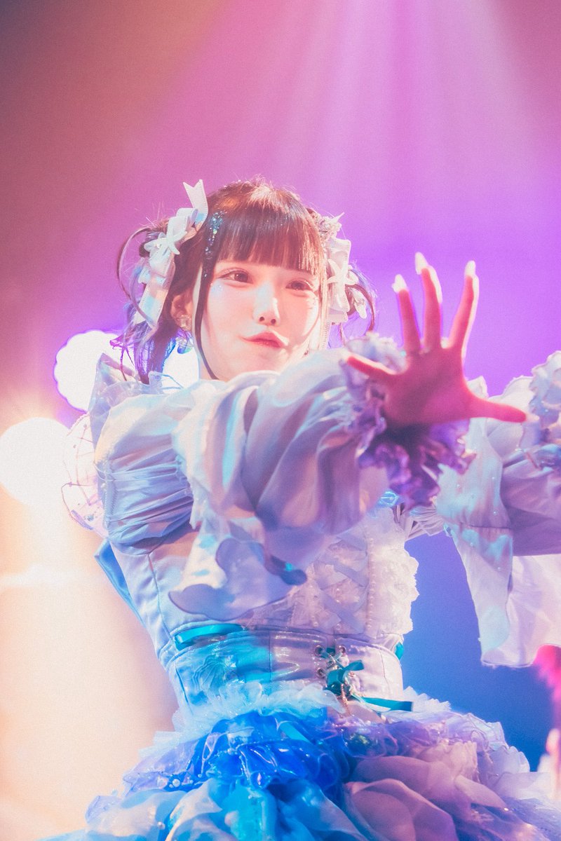 cocosyn_sui's tweet photo. 水素すい生誕祭セットリスト🎂

SE無し
1.パヤパヤ⭐︎ダンス
2.ドキドキビート
3.変心
4.マイストーリー
5.真夜中マーメイド(ソロ)
MC
6.メロメロキュンキュンフェスティバル
7.ラブコード
8.シャウトシャトル
9.あゆれでぃ？
10.大好き攻撃！
MC(写真)
11.闇病み
END

en.
メロメロキュンキュンフェスティバル
ダダダダーリン‼︎